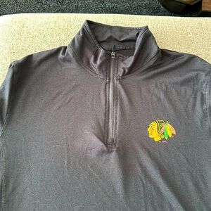 Blackhawks 1/4 zip. Lightweight, great condition. Size L men’s